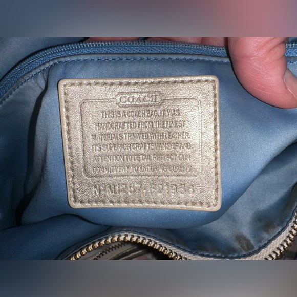 Large sized Coach Poppy multi-colored Spring edition Tote bag - Picture 12 of 16